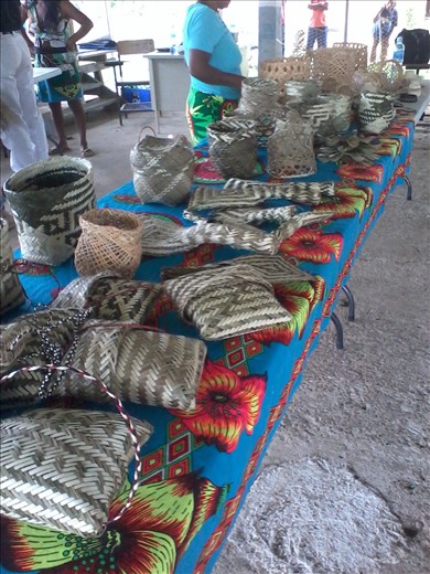 Handmade traditional works - handbag of Chunga with natural color