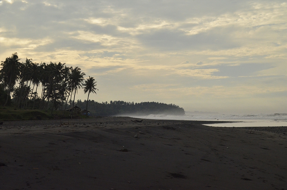 A local fisherman told me that the beauty of the island was present at sunrise
