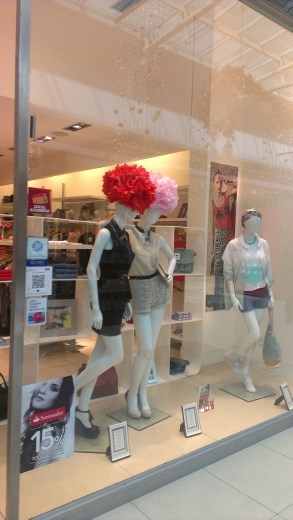 I could see something like this at the malls in the US too lol