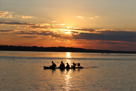 5:30pm. Locals return to their homes, in a race against fading light.