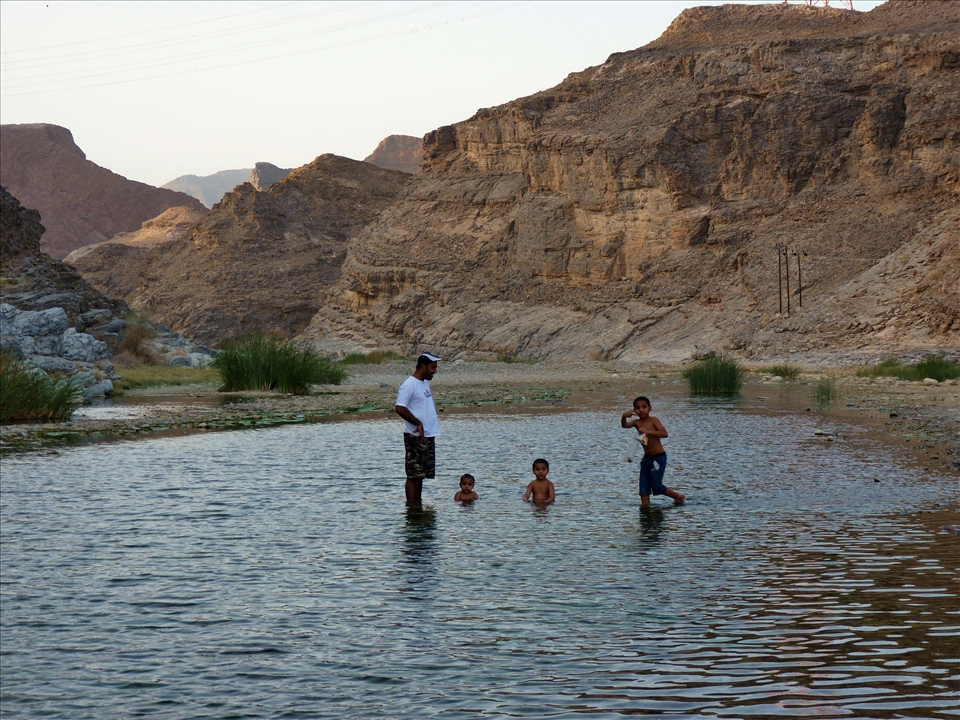 This Omani family is getting a refreshment from the 47°C in one of the many Wadis. 