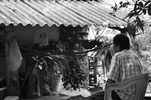 Maria is a grand mother.  Her children have all started families elsewhere.
Maria's retired husband rests under a cool shade outside their home watching with slight nostalgia as she prepares a meal for us.
