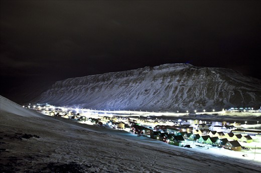 Dwellings in the settlement of Longyeabyen.