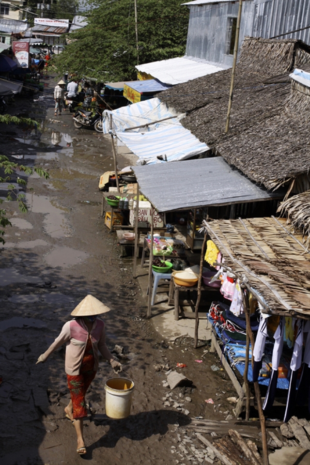 Early morning in Southern Vietnam we head to a local market to see what native wildlife is available to purchase for consumption. This market is situated close to U Minh Thuong National Park. The park has been flooded to prevent bushfires. This has forced many of the wildlife out into the surrounding farm lands where they are being poached for food. Not only are they sold at local markets but are also part of the demanding wildlife trade in China.