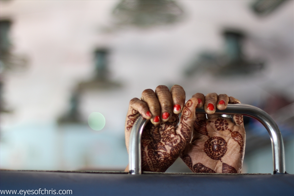 Hanna and the come-off nail paint