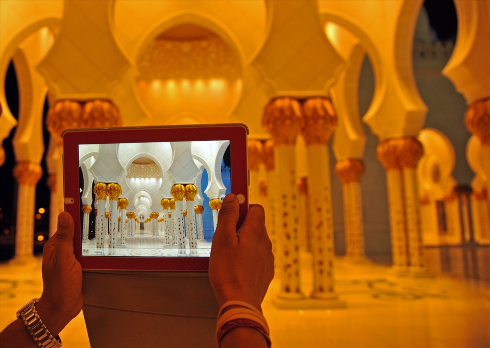 Spectacular columns with unique lightning system was designed by lightning architects which becomes even more glorious at night.In the main prayer hall are clad with marble and inlaid with mother of pearl, one of the few places where you will see this craftsmanship. 