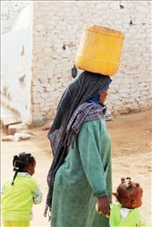 A mother's elegance. Nubian village, Aswan. : by faraway, Views[663]