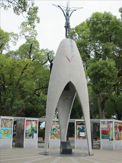 Childrens peace monument
