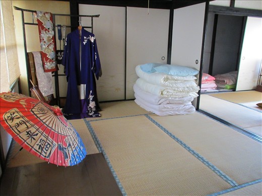 Tatami room