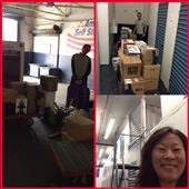 Ce matin, J-2, le camion à l'heure. On arrive dans le Queens et on commence à tout débarquer et mettre sur 2 chariots puis direction notre garde-meuble.: by finally, Views[435]