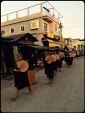 Hungry Buddhist monks lining up for rice at 6.30 am. They don't have dinner for religious reasons so they are rather hungry in the morning. : by finally, Views[313]