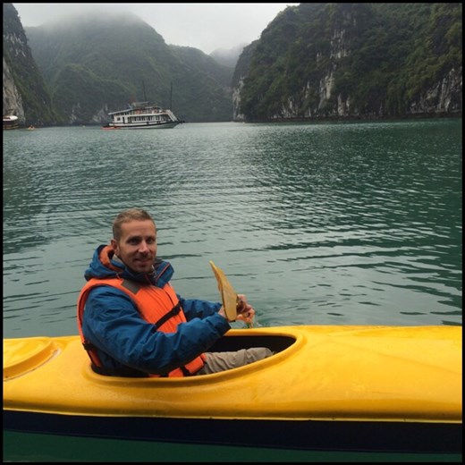 Kurt a exploré la baie en kayak et AF s'est désistée par peur de se prendre une averse en plein effort. 