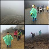 Trek de deux jours et une nuit à Sapa sous la pluie et le froid le premier jour. Le plus difficile a été de marcher dans la boue mais heureusement que nous avions loué des bottes en cahoutchouc et amener nos ponchos du dollar store de Brooklyn. ;-) : by finally, Views[403]