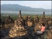 Borobudur is the world's largest Buddhist temple, as well as one of the greatest Buddhist monuments in the world.: by finally, Views[384]
