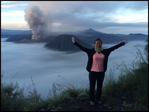 Worth waking up at 3 am for sunrise over the Bromo volcano! :-) 