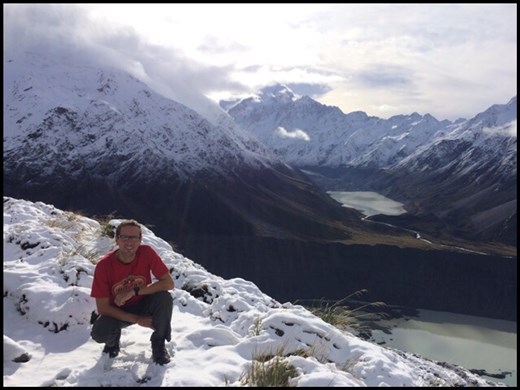 Randonnée qui s'est finie dans la neige avec la vue sur le Mont Cook et son glacier. 