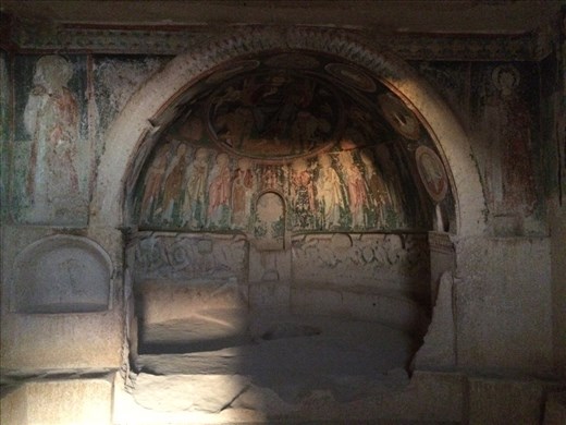 Fresque bien conservée de l'église troglodyte de la photo précédente. En plus, il fait frais à l'intérieur. 