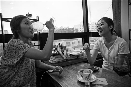 Dutch coffee and a laugh with my new Korean friends. 
