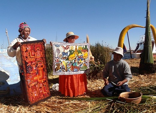 Uros Islands. Fabulous fabric crafts