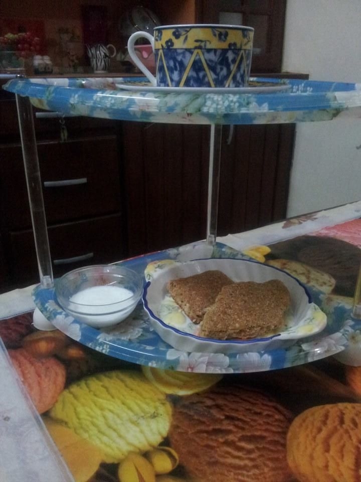 snack ready to crack with tea