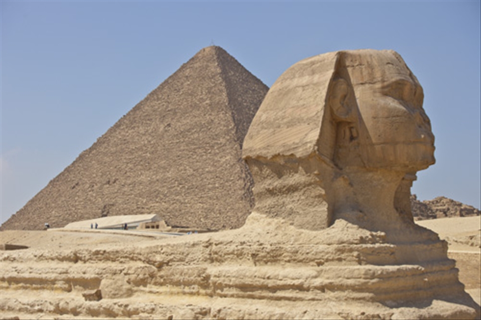 Sphinx & Pyramid: Beauty and grandeur not diminished by 
