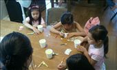 Children of workers who were drawing on crafts donated by friends in the US as we took care of them.: by fujihiker, Views[214]