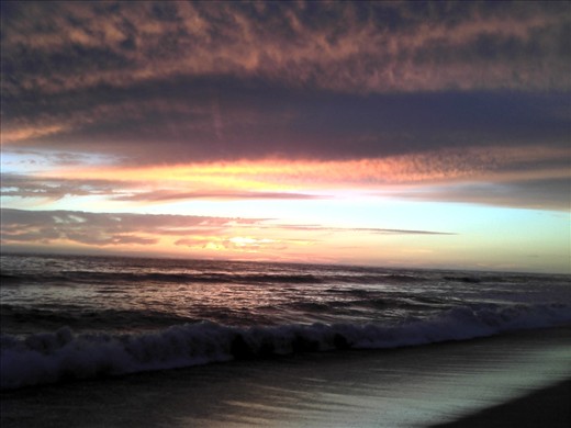 A walk beside the shore seeing the sunset. 