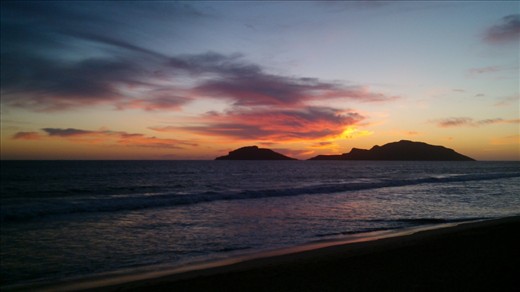 While I was walking in the malecon of Mazatlan I took a picture of the sunset. 