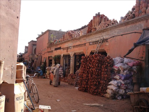 The red earth as a connection between past traditions and modernity