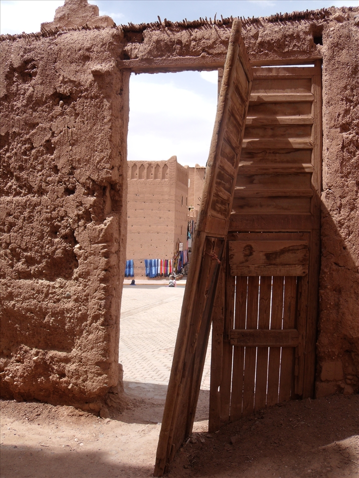 A glance revealing a soft collage of materials and epoques