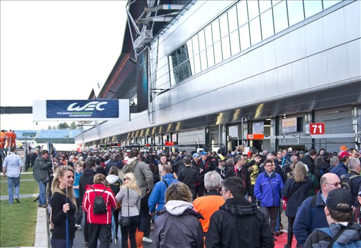 Open Pitlane for the public to meet the Teams and Drivers competing