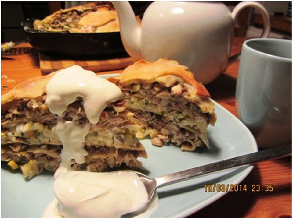 To start the dough from the refrigerator, separate the more than a quarter and r