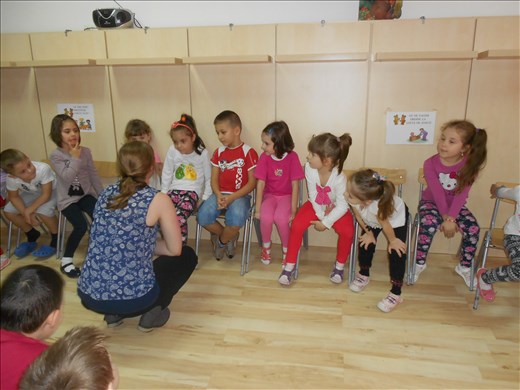 Teaching English in a kindergarten - Suceava