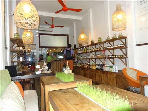 Great organic food place near the Royal Palace