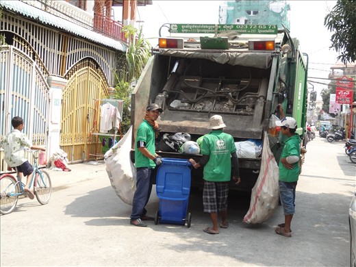 Garbo's back to work after strike and negotiating a new deal