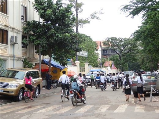 7am peak hour at one of the local high schools