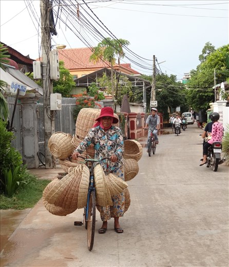 Delivering baskets to the market for selling