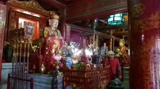 Inside another rich praying site