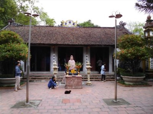 HCM Musem - outside ground expo - living style/houses