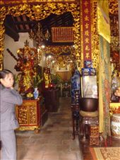 inside temple - people praying : by globalgabi, Views[257]