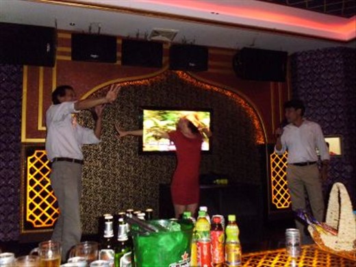 Karaoke with action