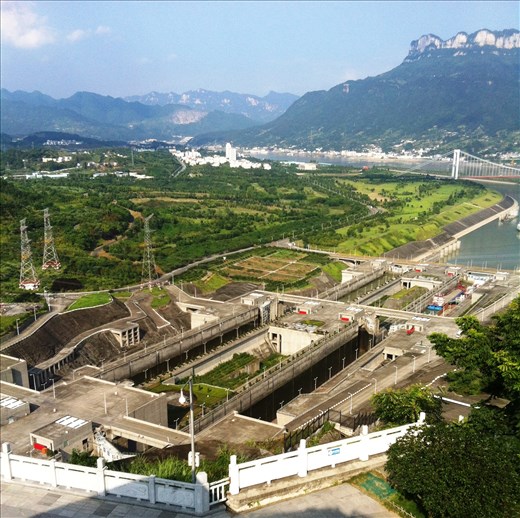 Three Gorges Dam ship locks