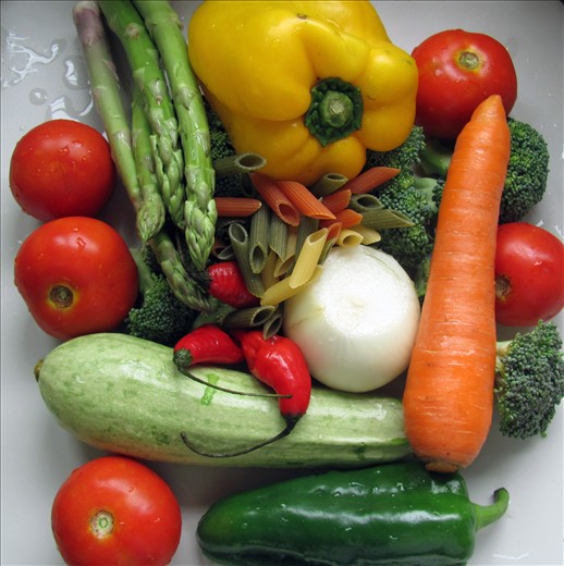 The color will stimulate you as you eat!