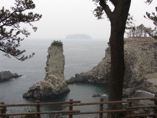 Jusangjeolli Cliffs
Odoelgae Rock