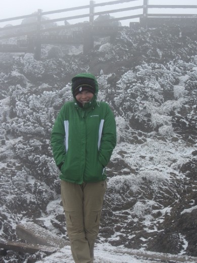 FREEZING! Hallasan mountain (한라산)