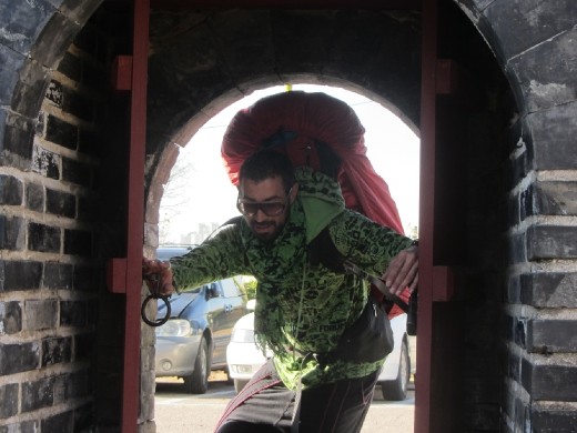 Dario makes it through Hwaseong Fortress!