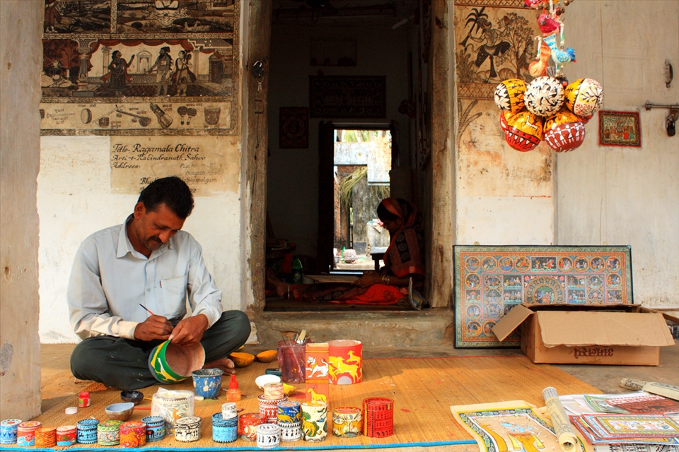 Mr. Rabidranath Sahoo on duty .He has  30 years of painting experience and loves his art , his only source of income comes from painting.