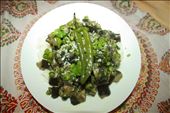 Mummaji's Fresh Green Peas and Aubergine: by graciehawes, Views[306]