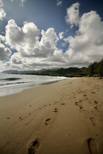 Footprints in the Sand, Oahu
