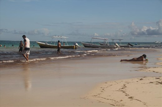 Sun, sand and seaweed, Puerto Morelos